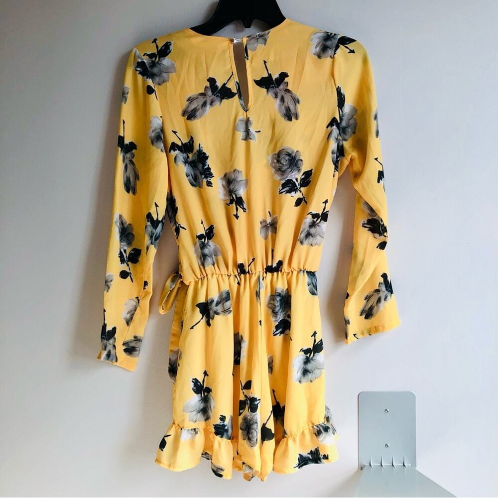 Resort Wear 7Days Vacation Floral Faux Wrap Yellow Romper Women’s Size S - Picture 10 of 11